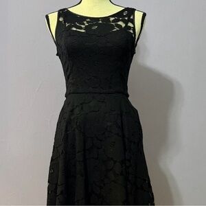 Evan Picone Black Sleeveless Lace Midi Dress